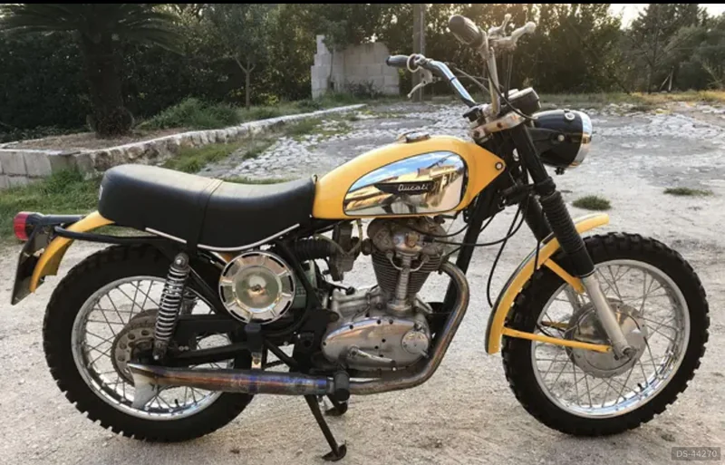 1974 Ducati Scrambler in Latina 2