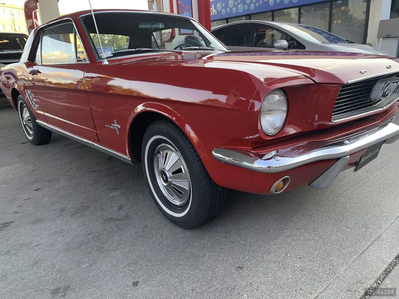 1966 Ford Mustang in Buckinghamshire 2