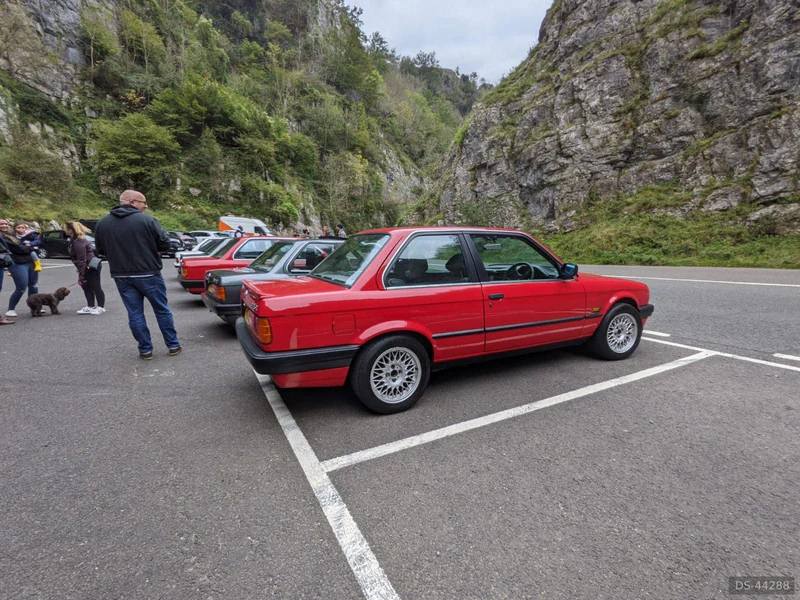 1988 BMW 320i in Bristol 3