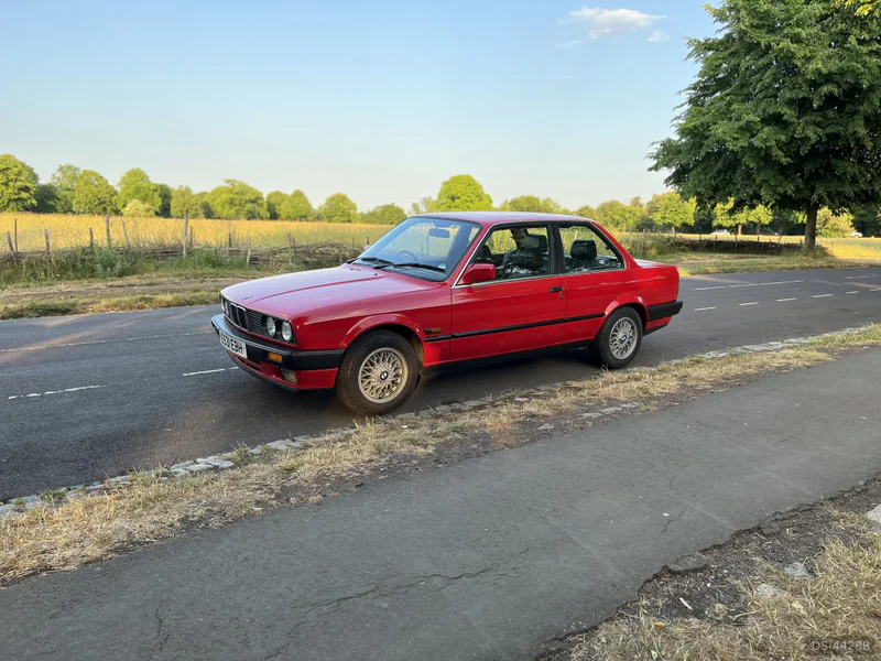 1988 BMW 320i in Bristol 7