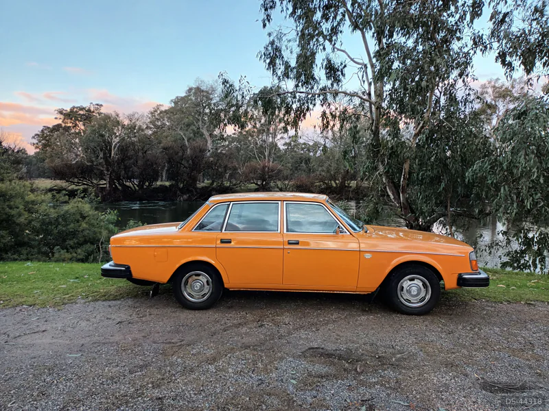 1977 Volvo 244 in Albury 2