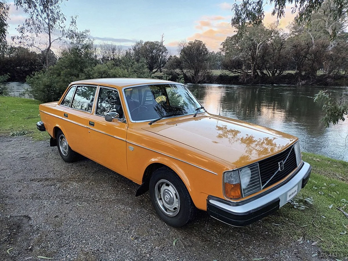 1977 Volvo 244