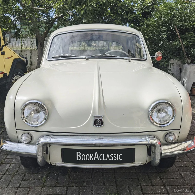 1959 Renault Dauphine in Coimbra 3