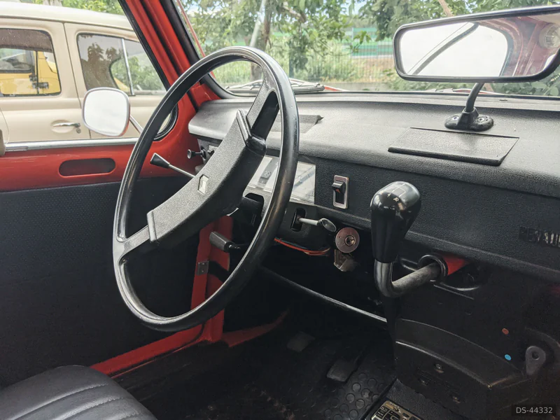 1976 Renault 4l in Coimbra 4