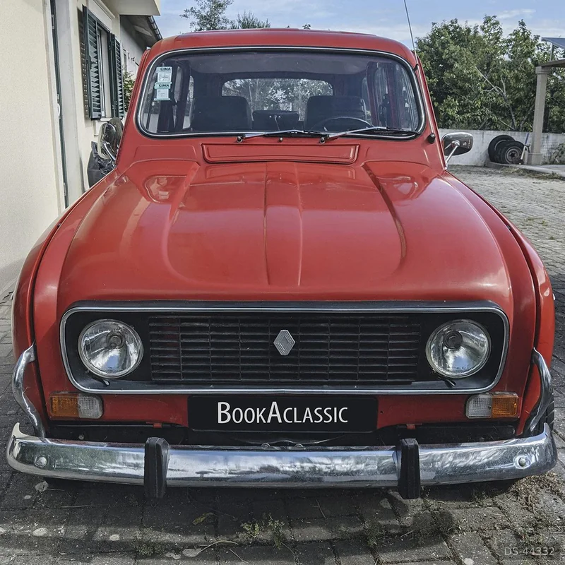 1976 Renault 4l in Coimbra 2