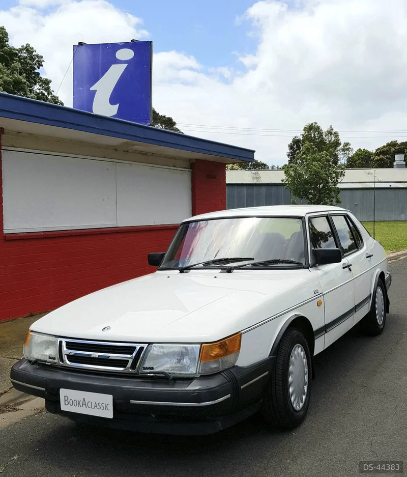 1991 Saab 900i in Melbourne