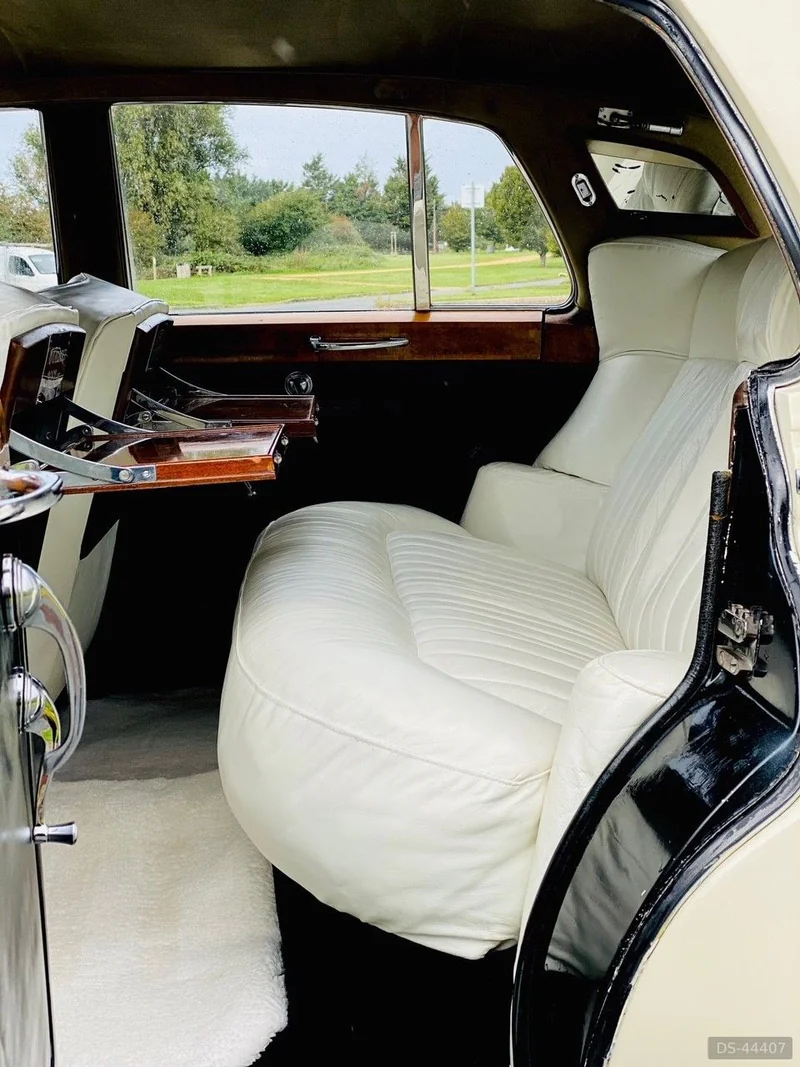 1955 Rolls-Royce Silver Cloud in London 3