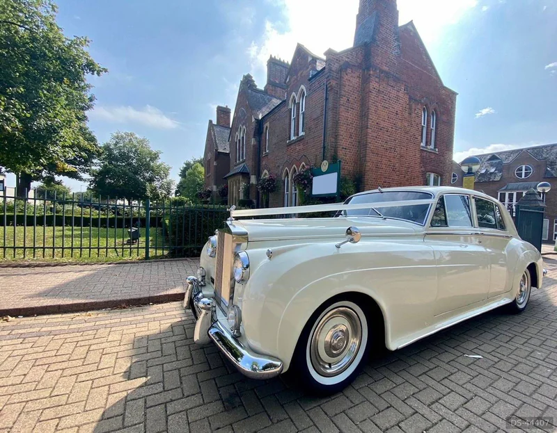 1955 Rolls-Royce Silver Cloud in London 4