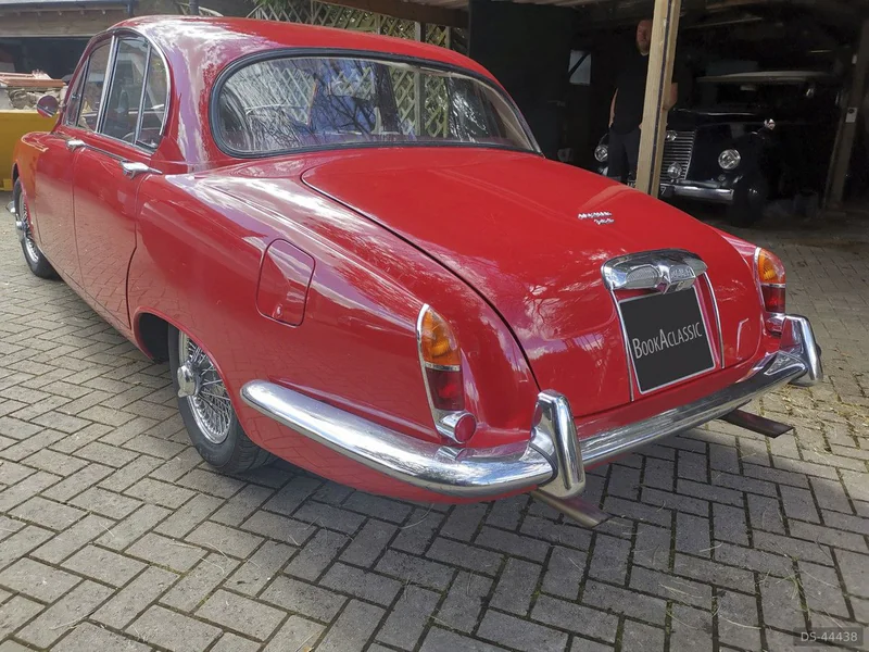 1967 Jaguar S Type 3.8 in Southampton 5