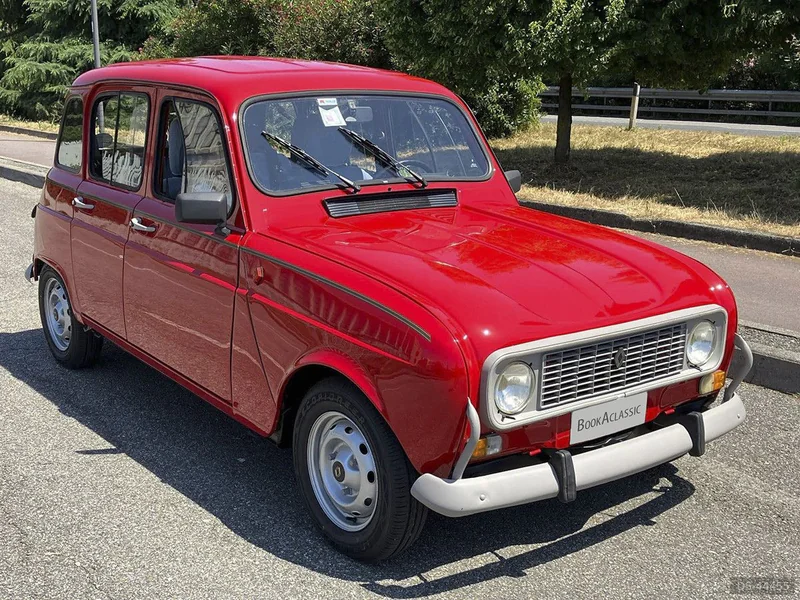 1992 Renault 4 TL in Milano 2