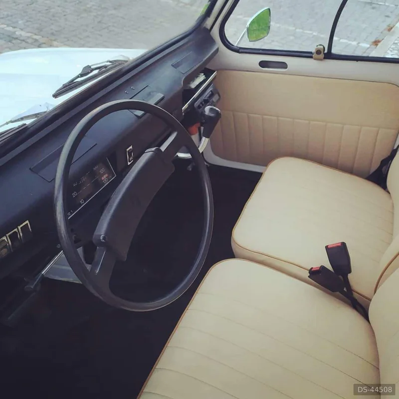 1976 Renault 4l in Santarém 3
