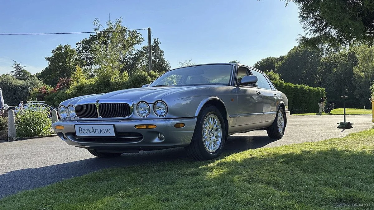 2000 Jaguar XJ8