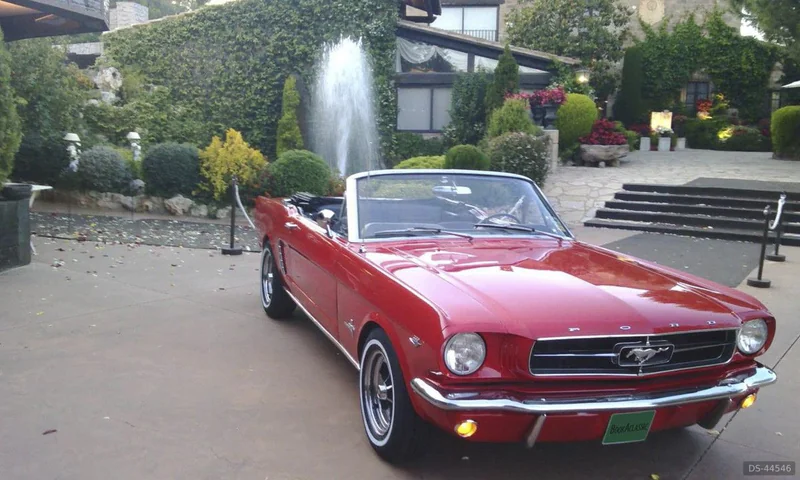 1965 Ford Mustang in Bardelona 4