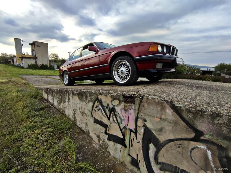 1993 BMW E32 740i in Bratislava 4