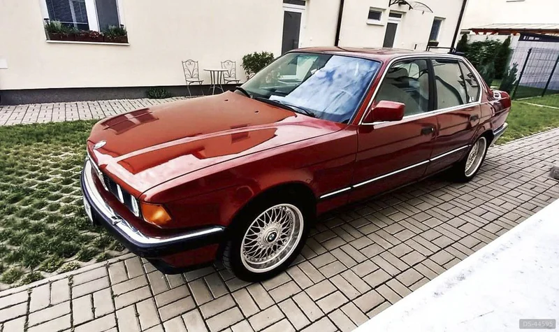 1993 BMW E32 740i in Bratislava 9