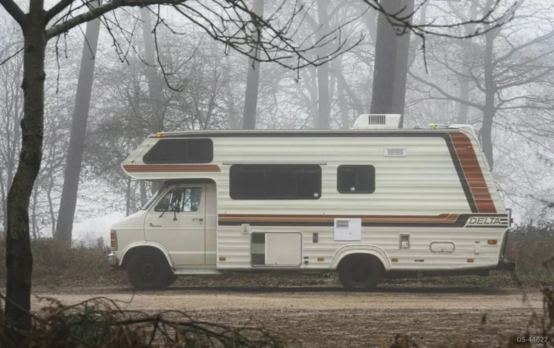 1980 Dodge Delta Sportsman in Guildford 2