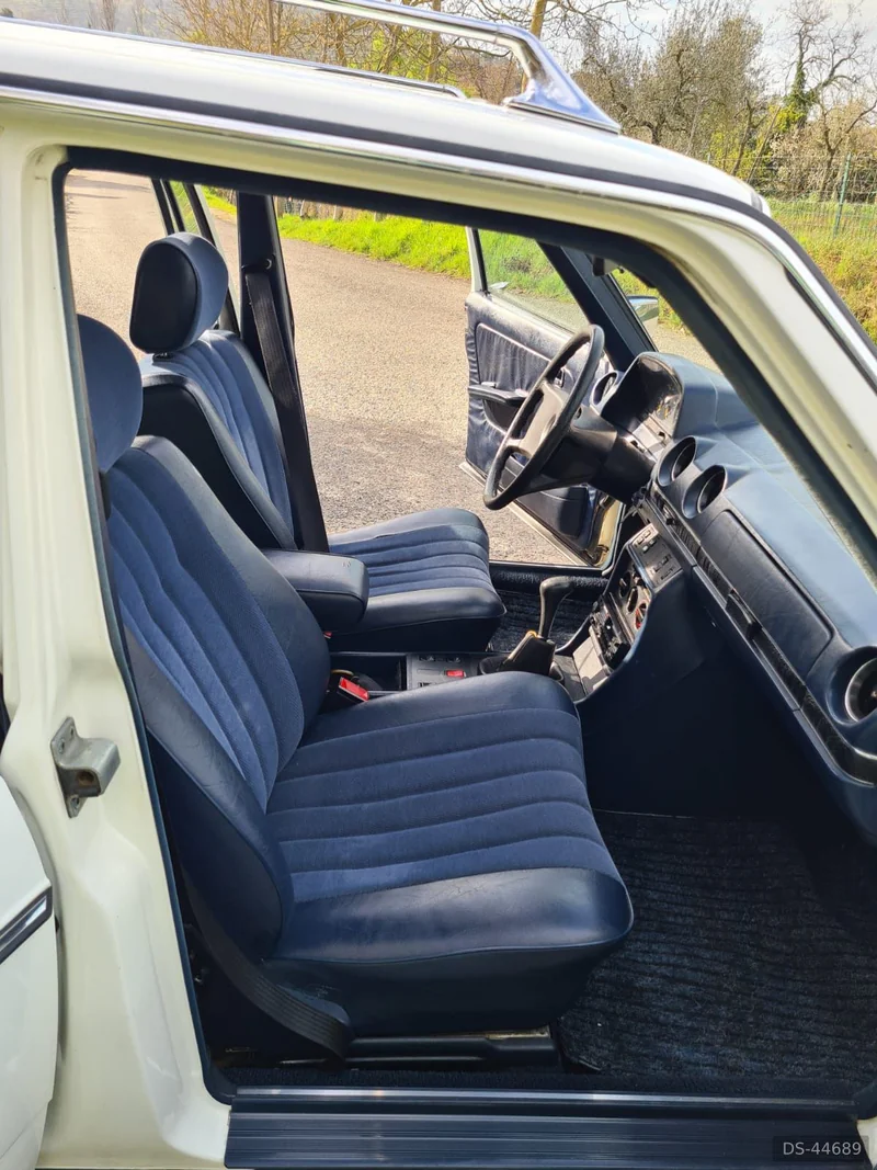 1982 Mercedes-Benz 240 Ttd in Arezzo 8