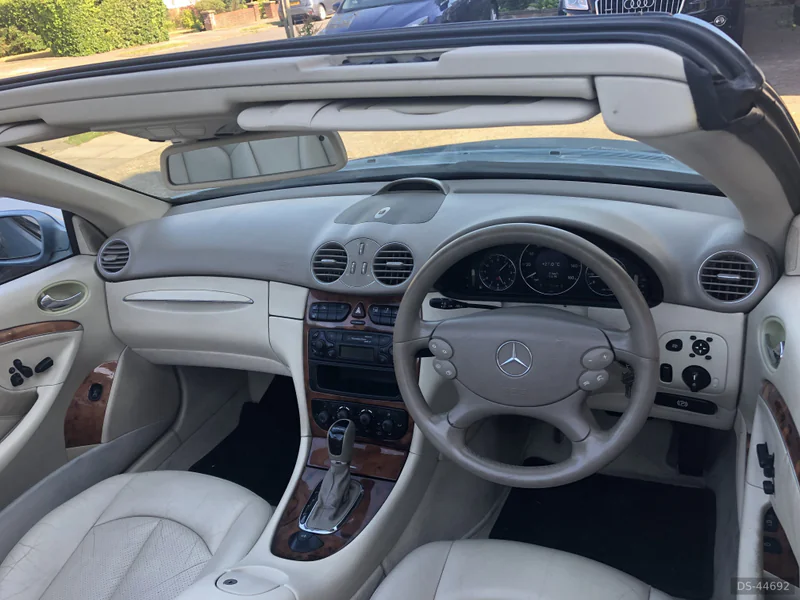 2003 Mercedes-Benz Clk320 Elegance in London 9