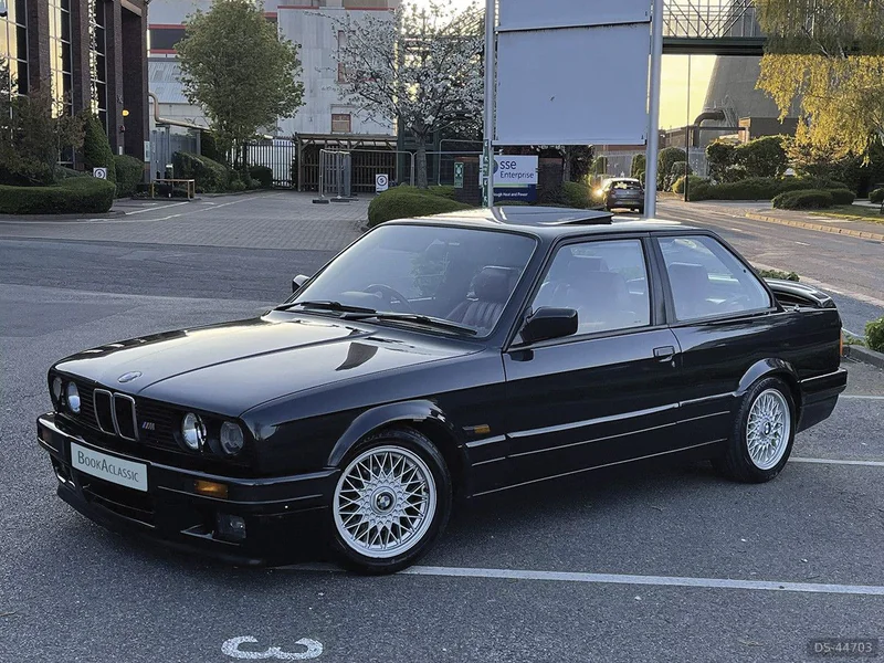 1989 BMW 325i E30 in Rugby 2