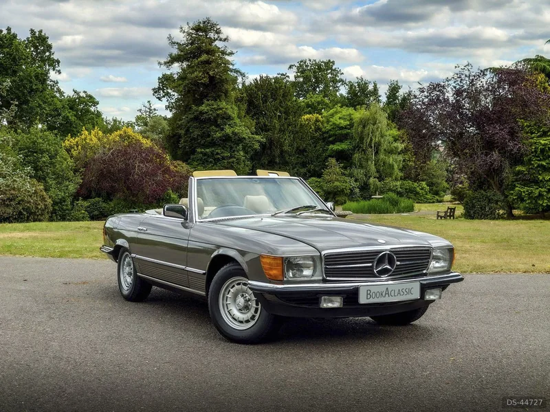 1984 Mercedes-Benz 500SL in London 1