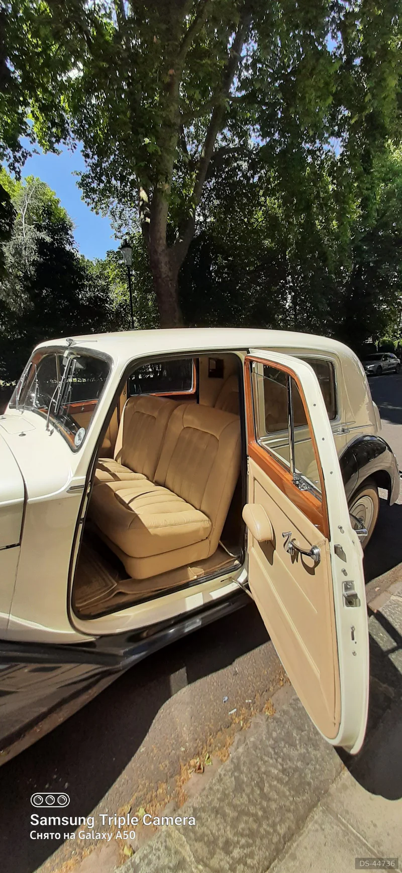 1951 Bentley Mkvi in London 5