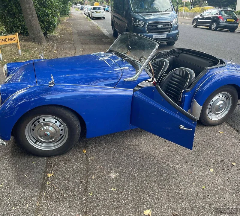 1960 Triumph Tr3 in London 4
