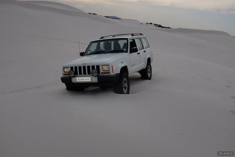 2000 Jeep Cherokee in Cape Town 3