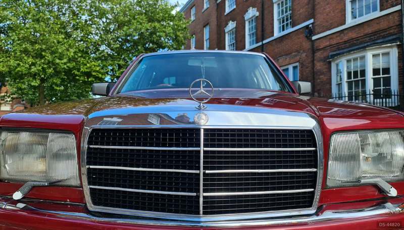 1991 Mercedes-Benz 300se in Wolverhampton 8