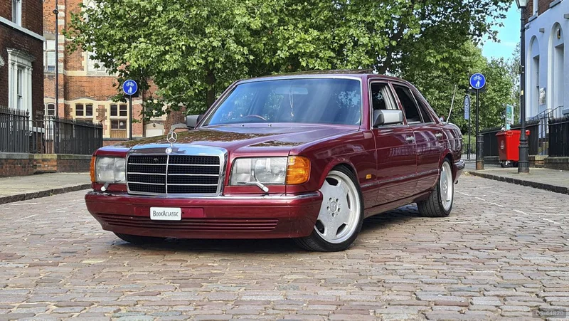 1991 Mercedes-Benz 300se in Wolverhampton 2