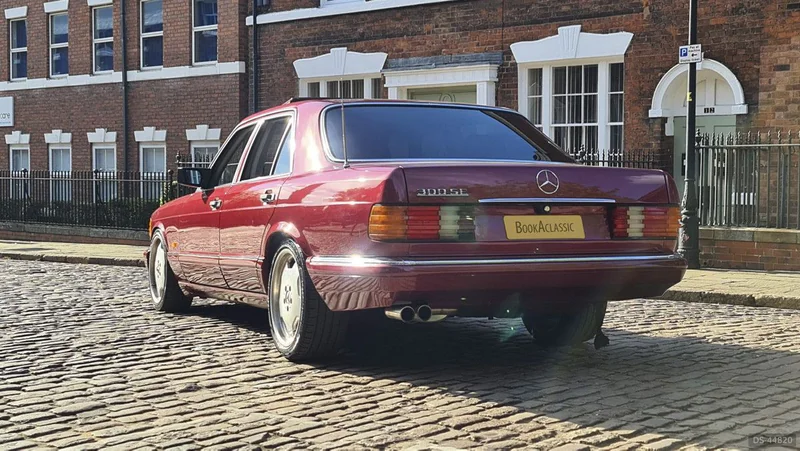 1991 Mercedes-Benz 300se in Wolverhampton 3