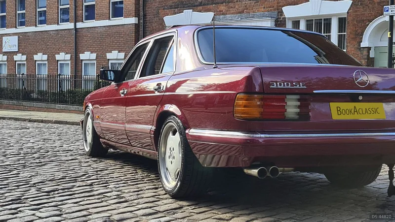 1991 Mercedes-Benz 300se in Wolverhampton 7