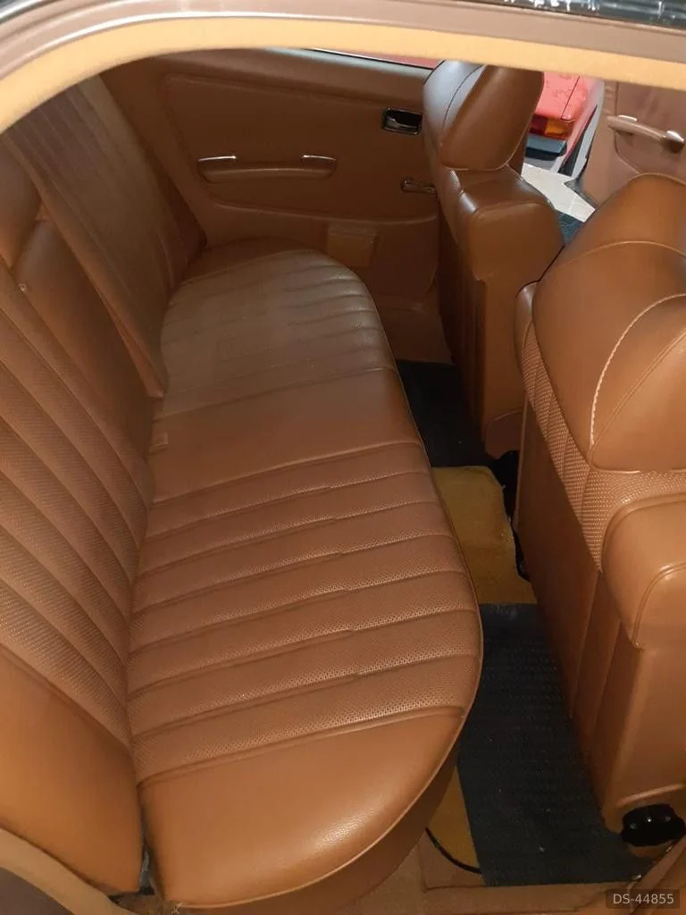 1976 Mercedes-Benz W 123 in Roma 7