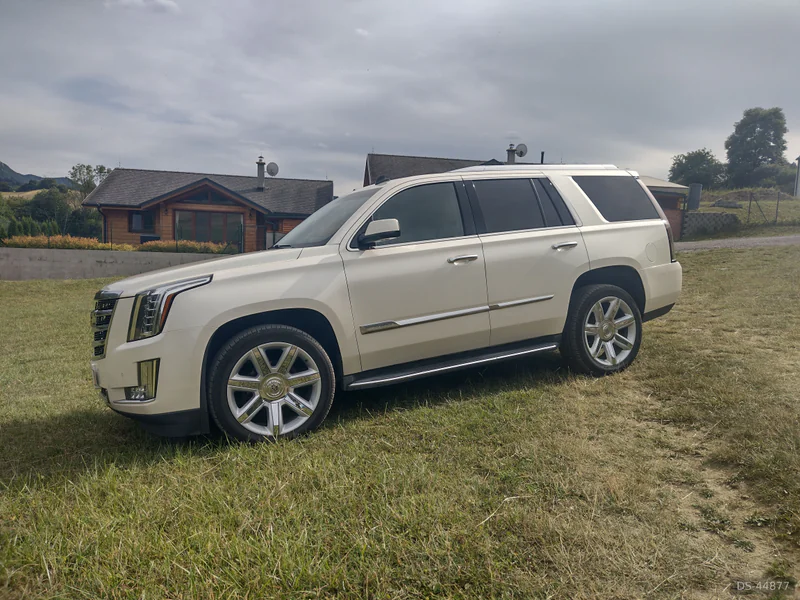 2015 Cadillac Escalade in žilina 4