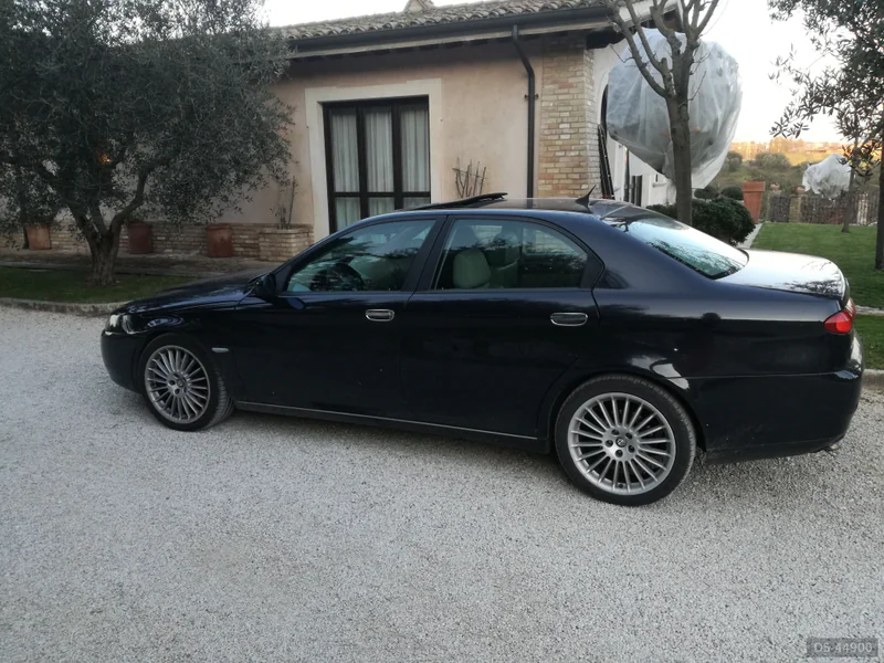 2006 Alfa Romeo 166 in Roma 3