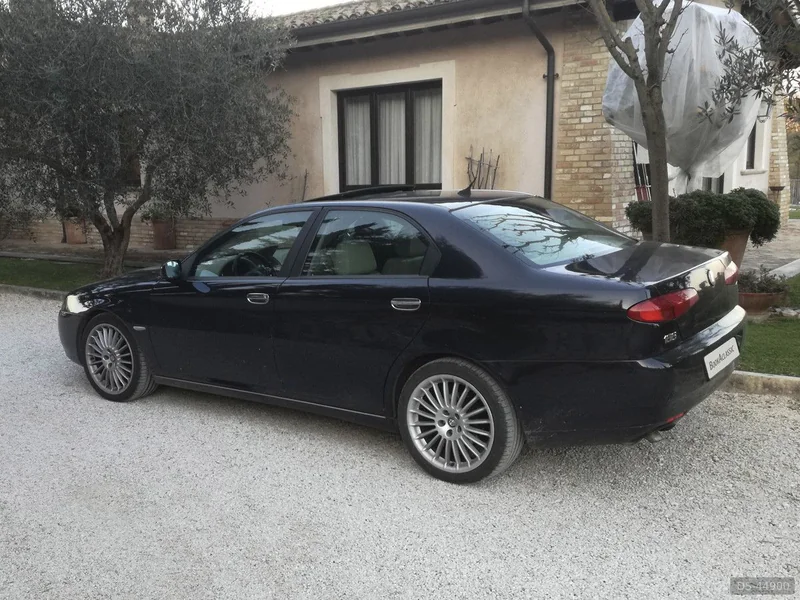 2006 Alfa Romeo 166 in Roma 2