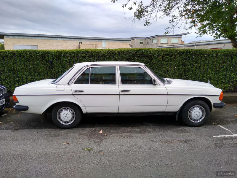 1980 Mercedes-Benz 230E in Glasgow 2