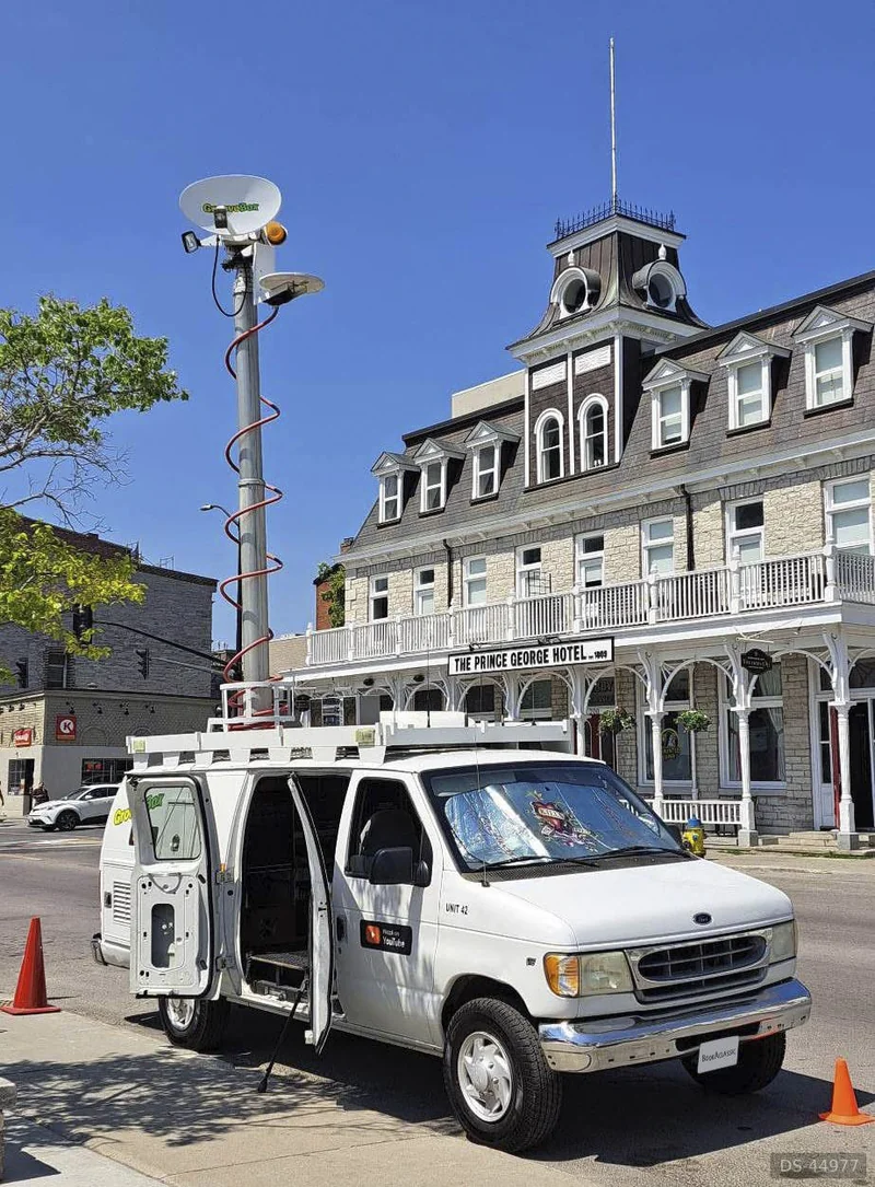 1998 Ford E350 News Van in Belleville 7