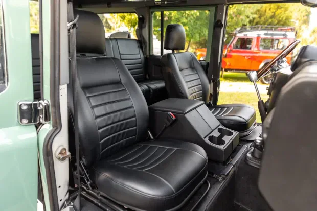 1989 Land Rover Defender 110 Base 3