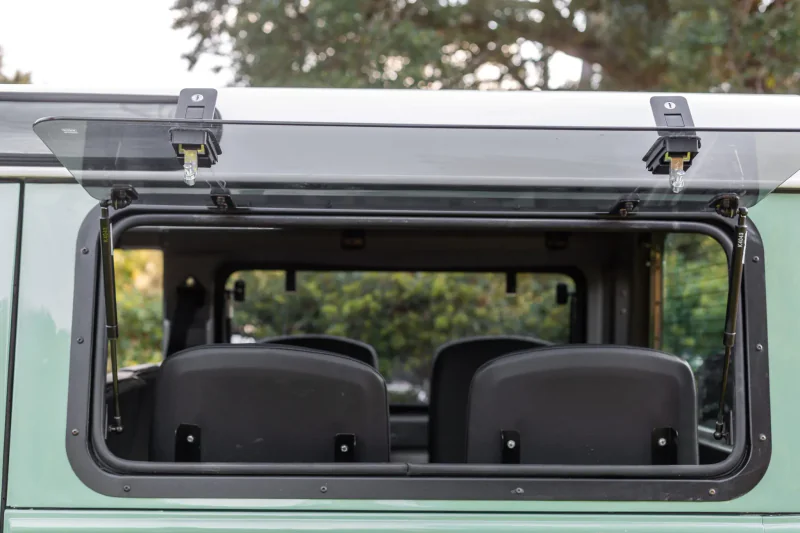 1989 Land Rover Defender 110 Base 6