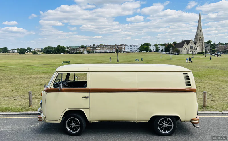 1978 Volkswagen T2 in London 4