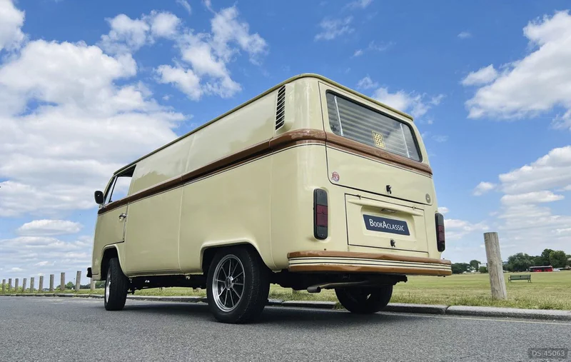 1978 Volkswagen T2 in London 3