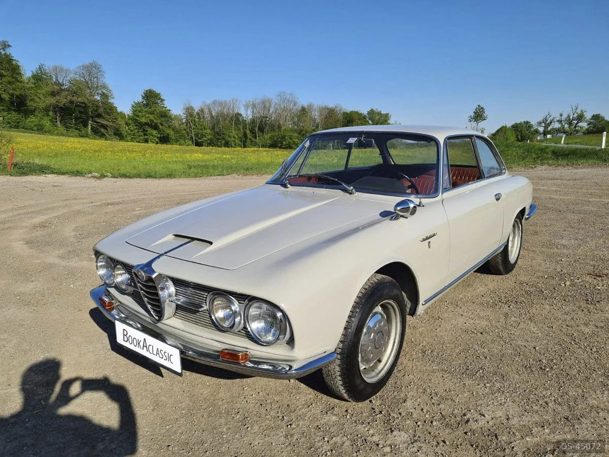 1961 Alfa Romeo 2600 Sprint