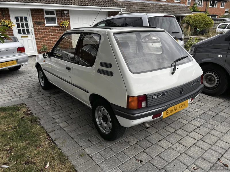 1989 Peugeot 205 Xs in Reading 4