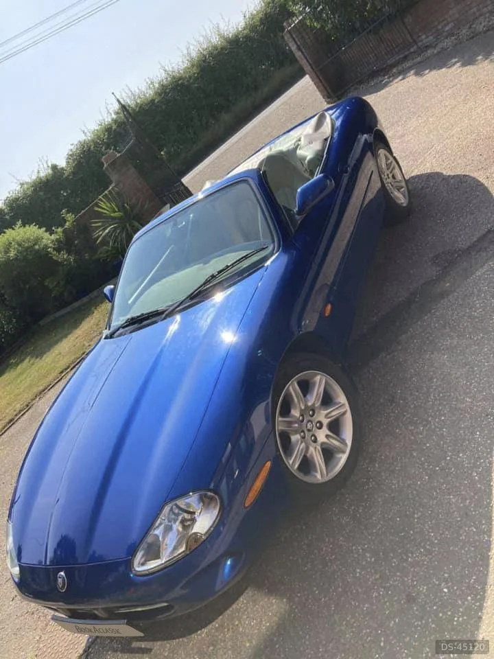 1998 Jaguar Xk8 in Great Yarmouth 2