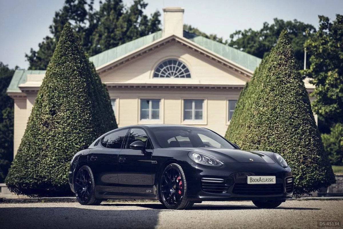 2015 Porsche Panamera Gts