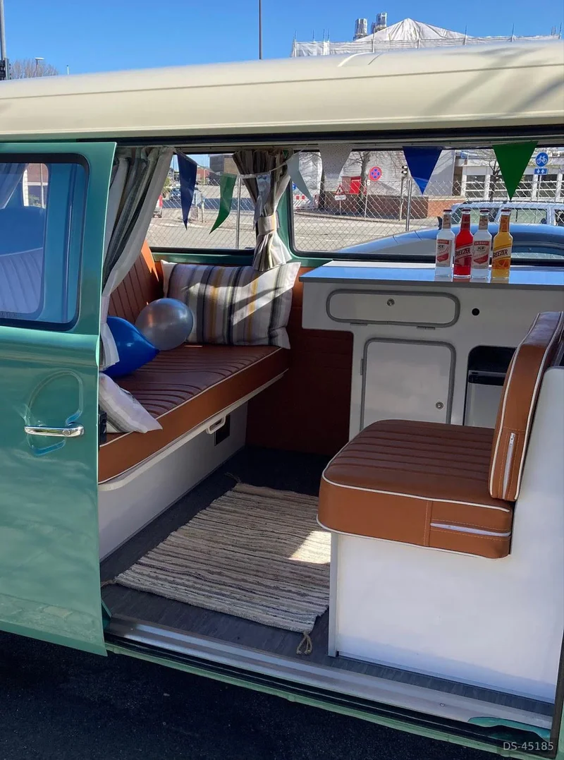 1970 Volkswagen T2 in Sindal 2