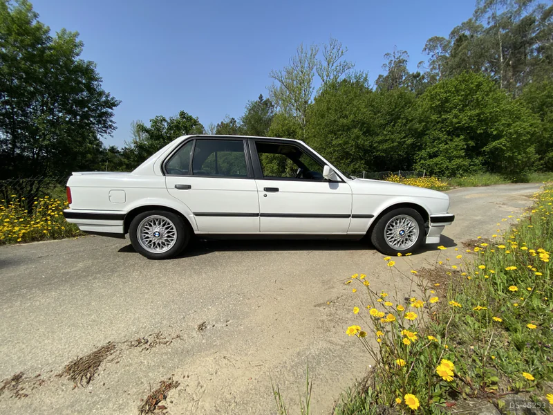 1987 BMW E30 in Braga 2