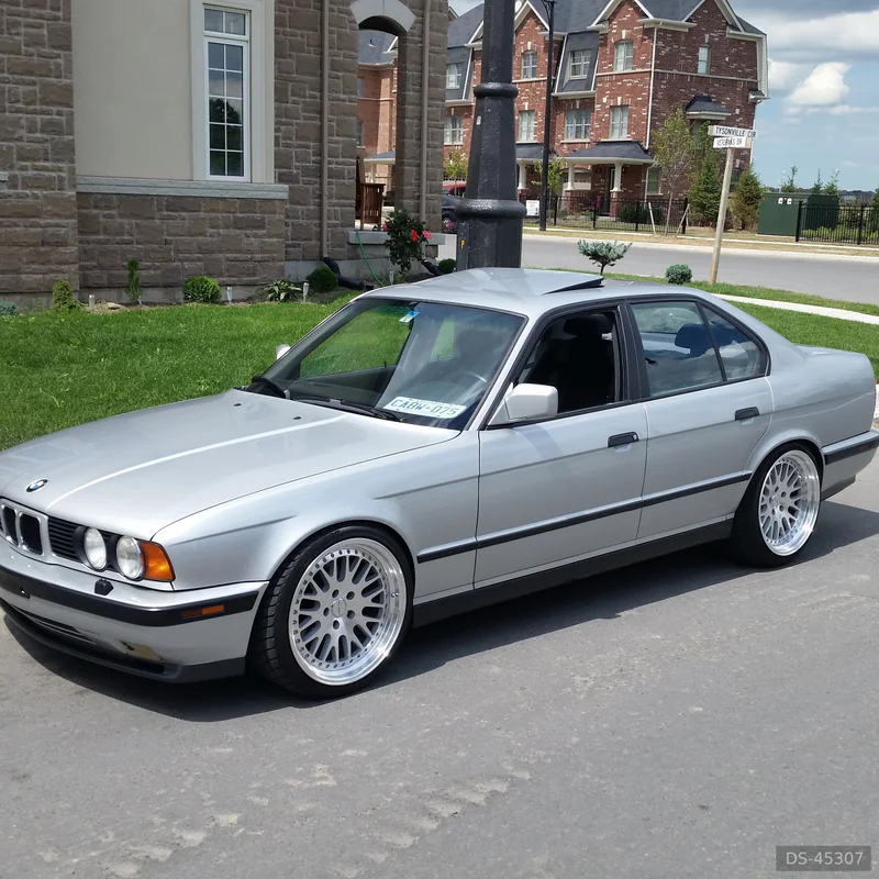 1991 BMW M5 in Brampton 3