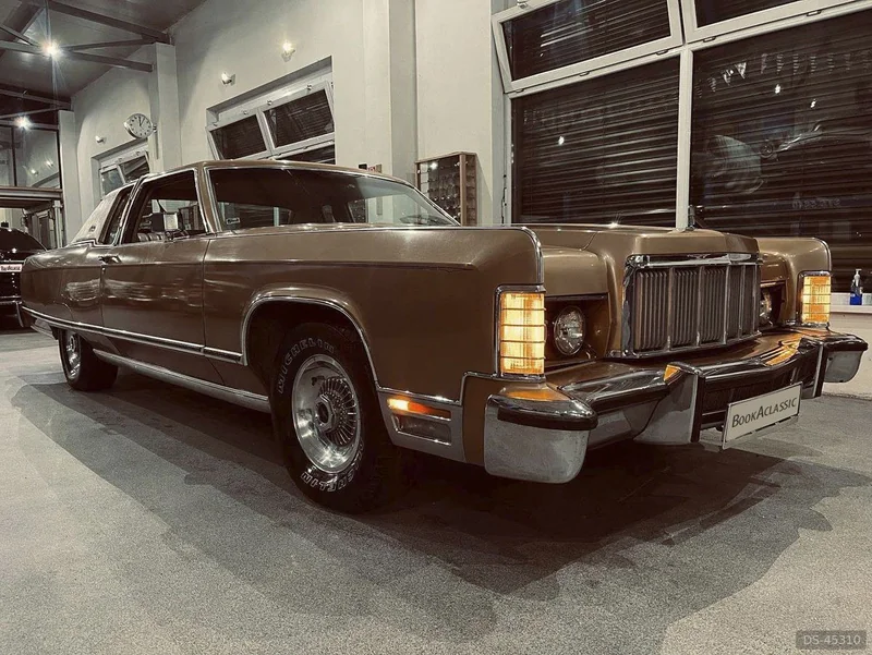 1976 Lincoln Continental Town Coupe in Holíč 2
