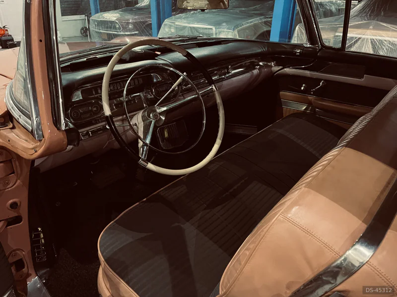 1957 Cadillac Sedan De Ville in Holíč 3